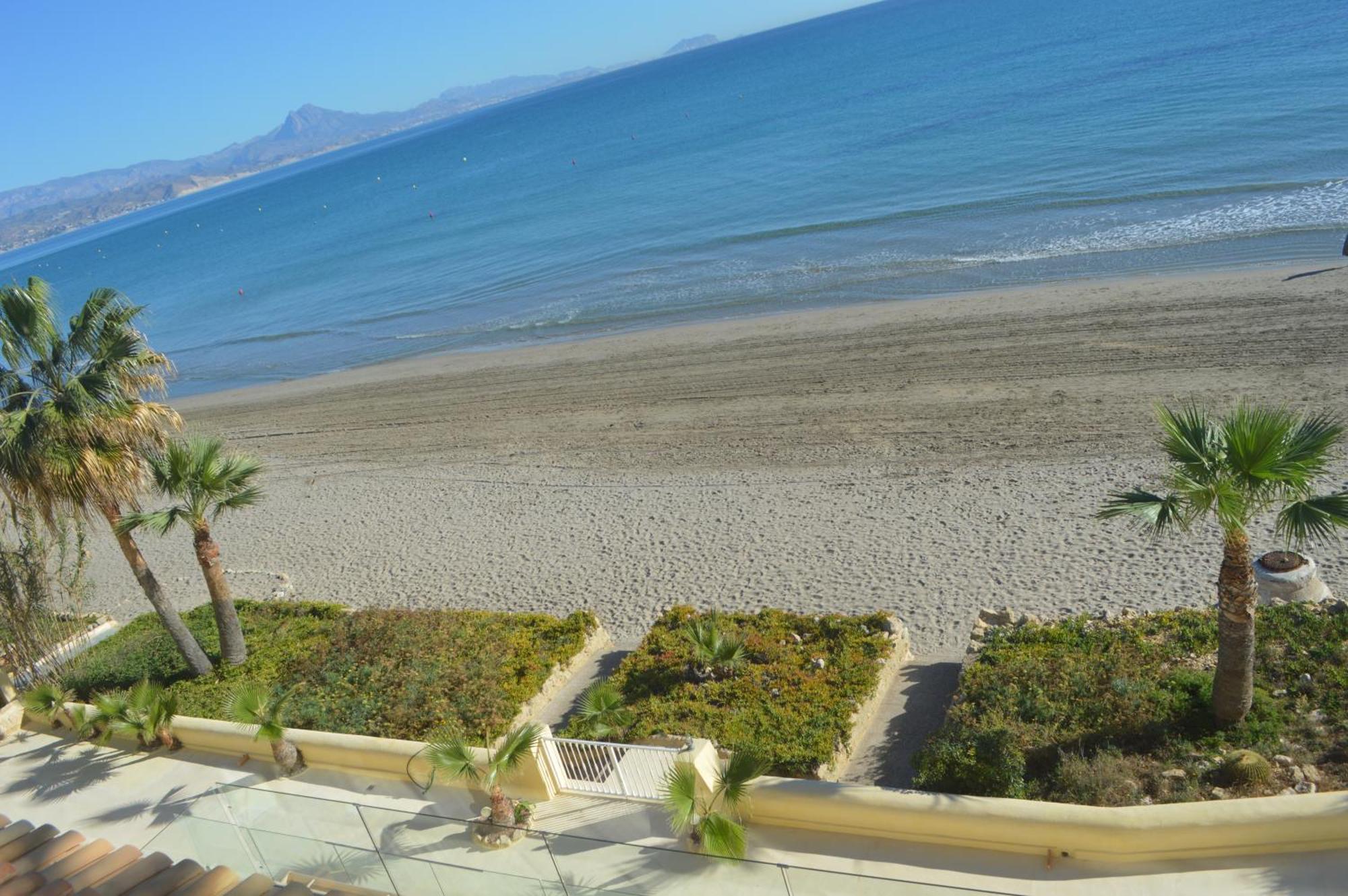 Maravilloso Apartamento Amanecer Cabo A Pie De Playa Y Mar En Chalet Roquetes Alicante Exteriör bild